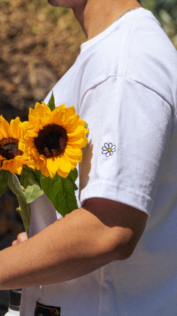 Details Tee